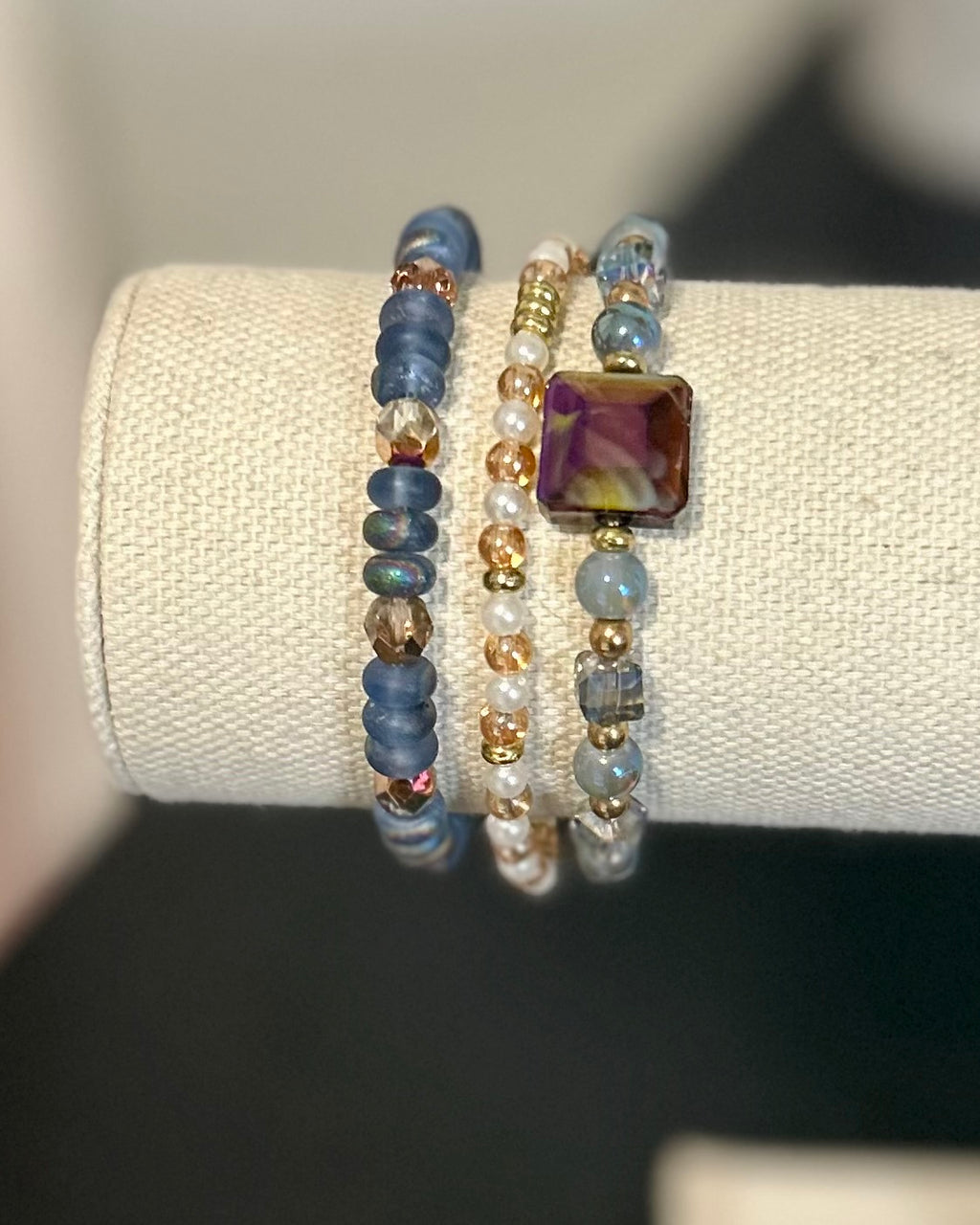 “Bruesey” - Set of 3 stretchy bracelets